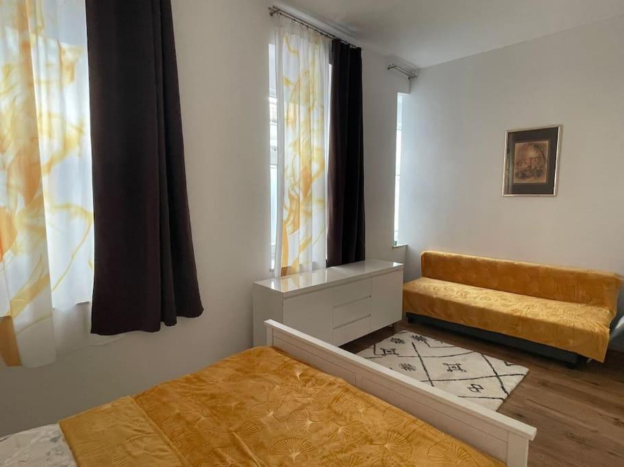 Stilvolle Wohnung Mit Terrasse/Garten Vienne Extérieur photo